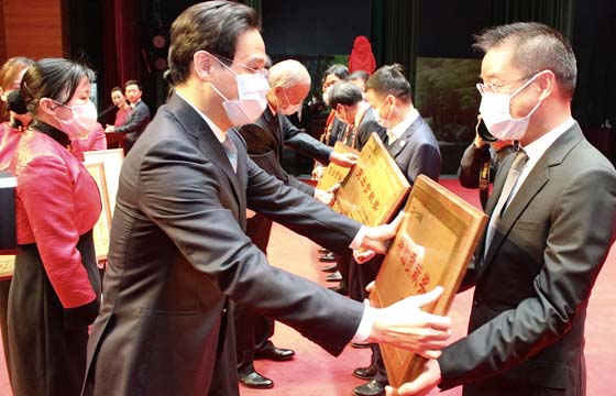 喜报频传，振奋人心——人生就是博电缆连获殊荣
