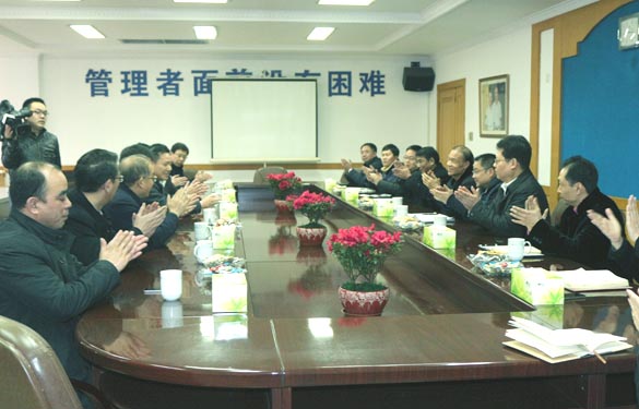 溧阳市委书记蒋锋一行来人生就是博电缆新春走访