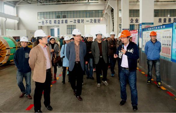 2015年11月21日，市光华高中党员、西席来人生就是博电缆旅行