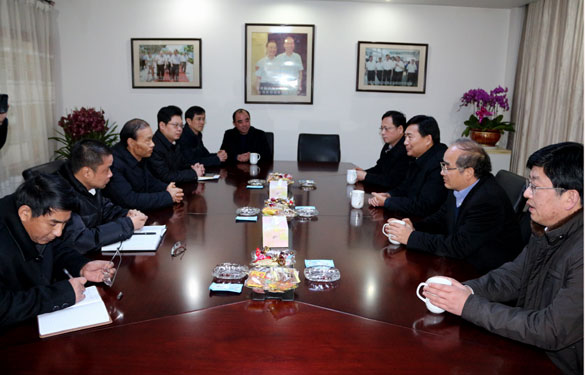 溧阳市委书记盛建良一行来人生就是博集团走访慰问