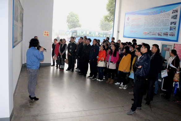 溧阳市新任72名公务员来人生就是博集团旅行
