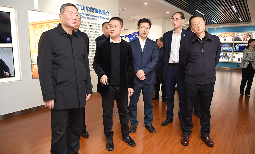 常州市政协党组书记戴源来人生就是博电缆走访